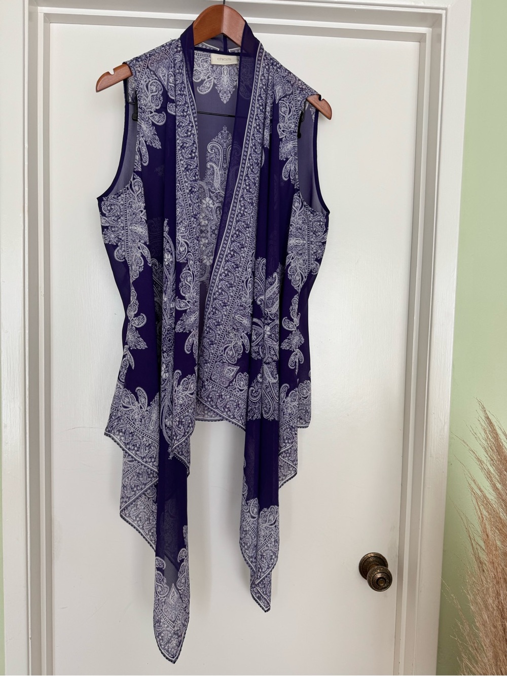 Cico’s Sleeveless Purple & White Paisley Draped Vest
